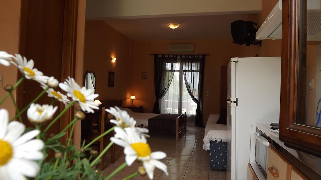 וורוורו Pefka Studios & Apartments חדר תמונה