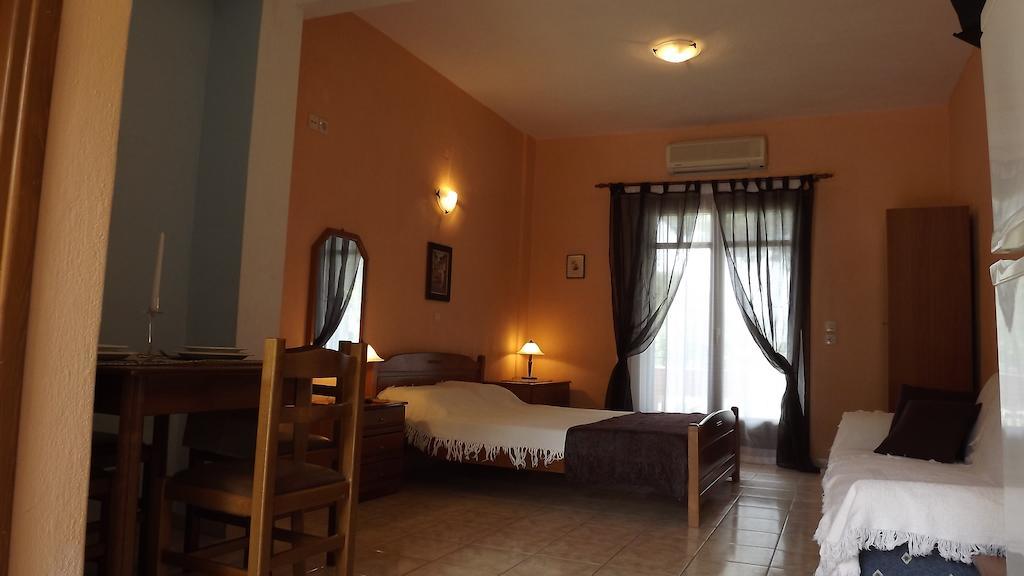 וורוורו Pefka Studios & Apartments חדר תמונה