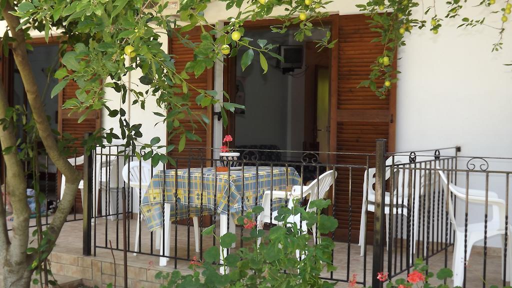 וורוורו Pefka Studios & Apartments מראה חיצוני תמונה